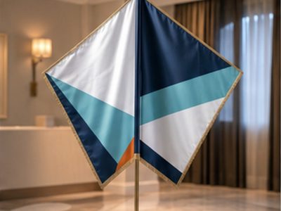 Doppelseitige Satinfahnen